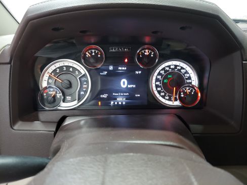 Used 2016 RAM 1500 Laramie AWD/4WD image 7