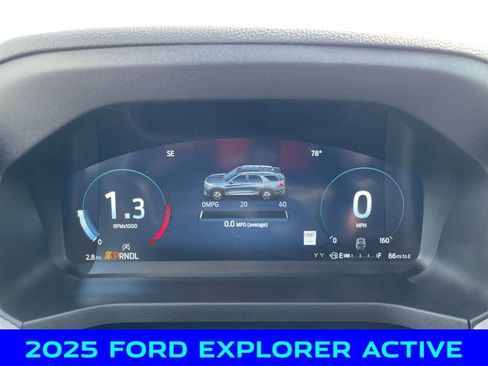New 2025 Ford Explorer Active w/ Active Comfort Package image 2