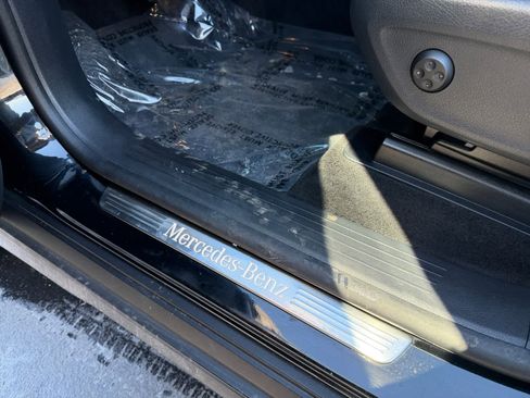 Used 2024 Mercedes-Benz GLS 450 4MATIC image 32