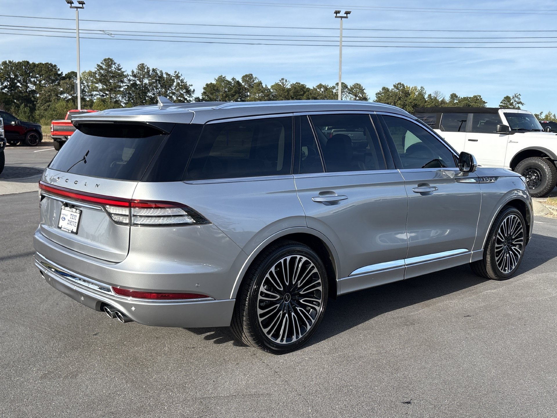Used 2020 Lincoln Aviator Black Label w/ Dynamic Handling Package AWD/4WD image 22