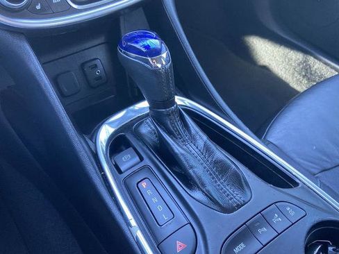 Used 2018 Chevrolet Volt Premier w/ Driver Confidence Package image 12