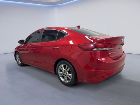 Used 2017 Hyundai Elantra SE FWD image 4