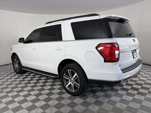 Certified 2022 Ford Expedition XLT image 5