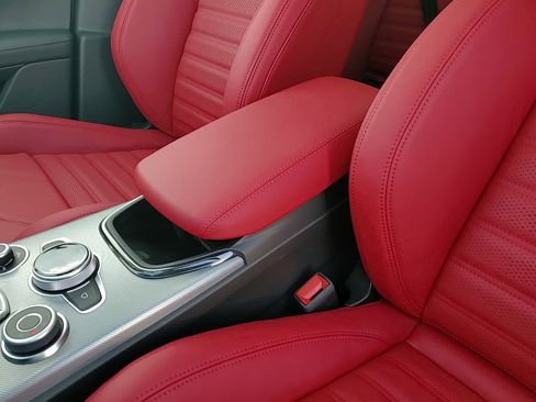 New 2025 Alfa Romeo Stelvio Sprint image 29