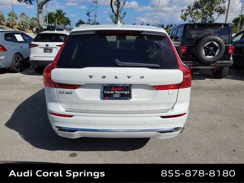 Used 2022 Volvo XC60 T8 Inscription Expression w/ Advanced Package image 7