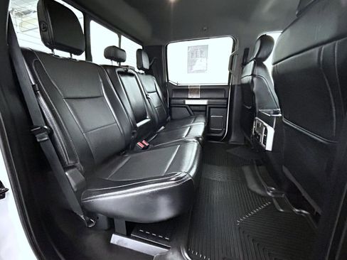 Used 2018 Ford F350 Lariat w/ Chrome Package image 18