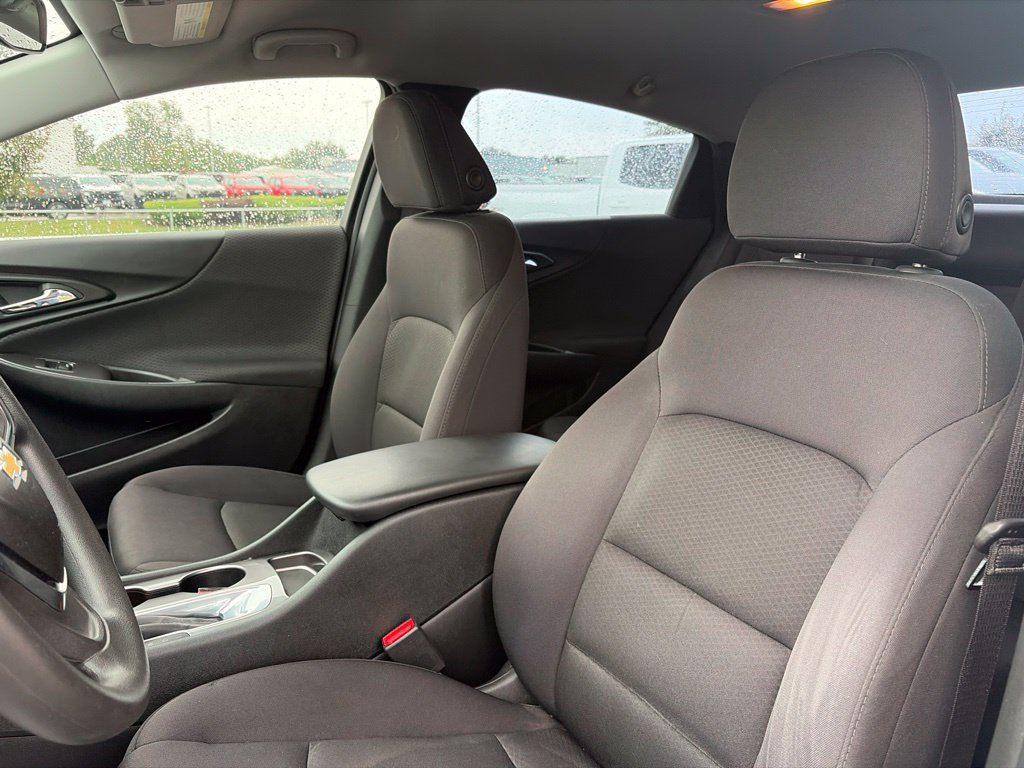Used 2017 Chevrolet Malibu LS FWD image 38