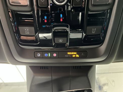 Certified 2025 Cadillac Escalade ESV Sport w/ Touring Package AWD/4WD image 32