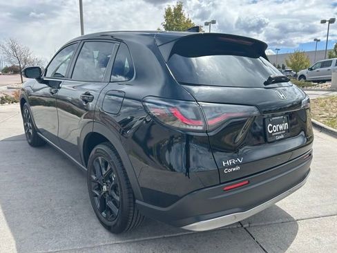 Used 2025 Honda HR-V Sport image 8