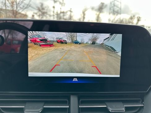 Certified 2024 Chevrolet Trax RS w/ Driver Confidence Package image 28