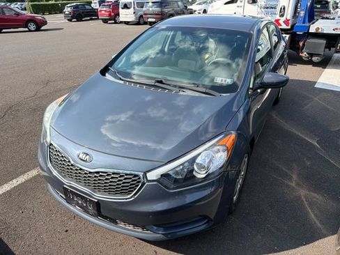 Used 2016 Kia Forte LX FWD image 2