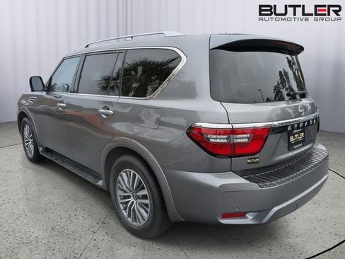 Used 2024 Nissan Armada SL w/ Captain's Chairs Package image 5