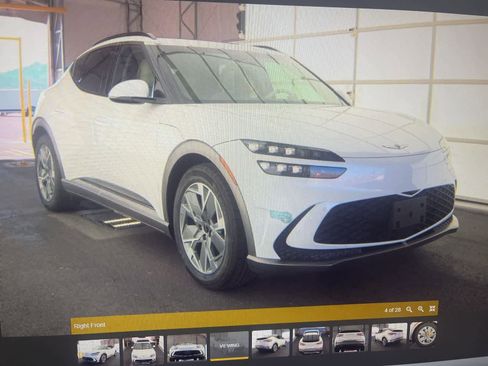Used 2025 Genesis GV60 RWD image 3
