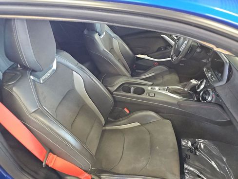 Used 2018 Chevrolet Camaro ZL1 RWD image 9