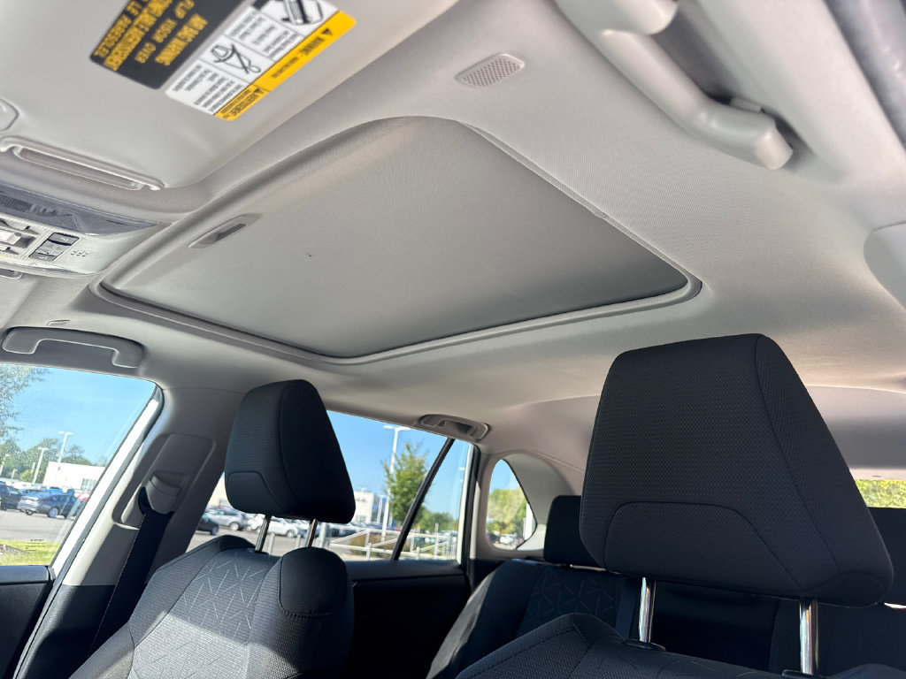 Used 2025 Toyota RAV4 XLE w/ Convenience Package FWD image 31