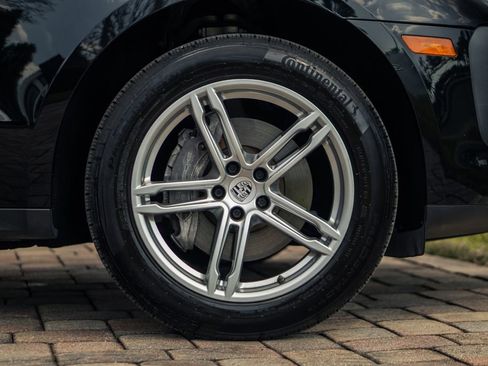 Used 2022 Porsche Macan AWD/4WD image 14