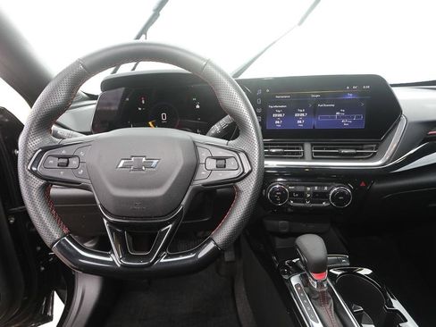 Used 2024 Chevrolet Trax RS w/ Driver Confidence Package image 13