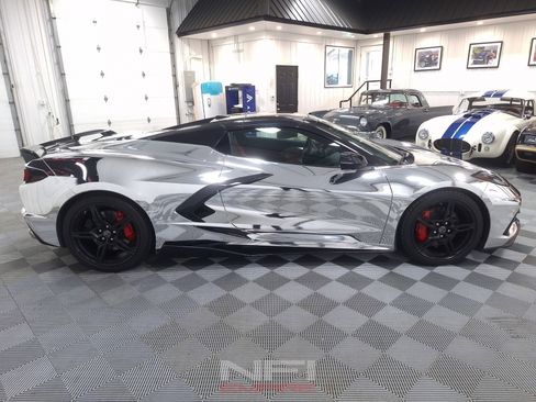 Used 2024 Chevrolet Corvette Stingray Premium Conv w/ Z51 Performance Package RWD image 12