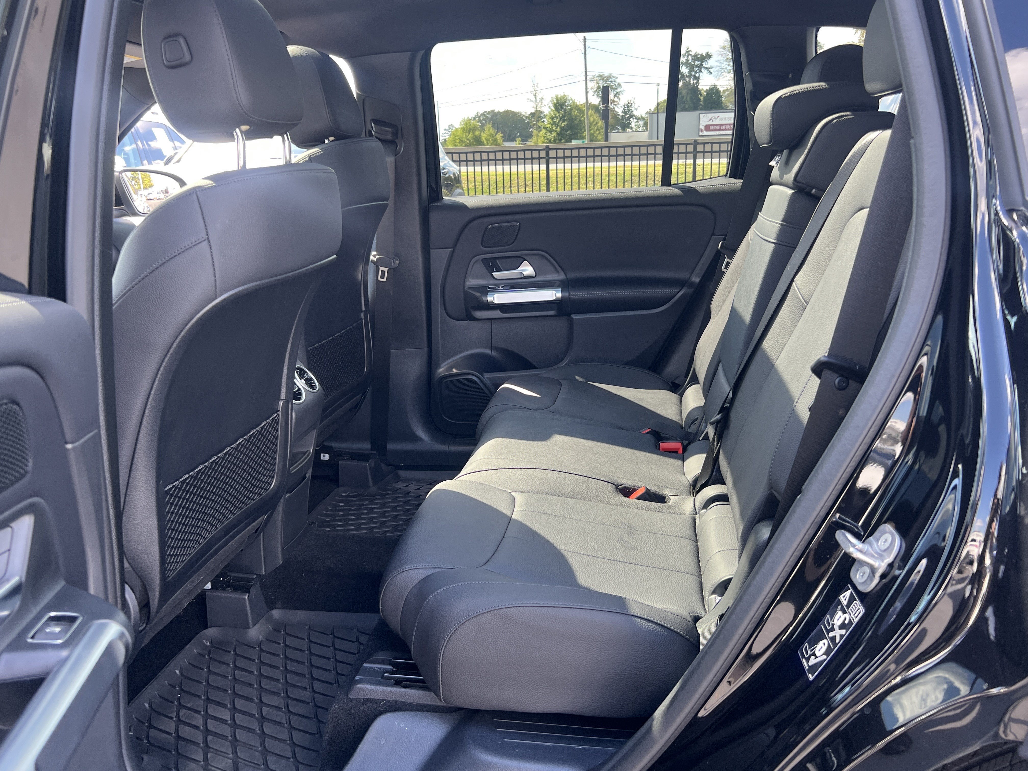 Certified 2026 Mercedes-Benz GLB 250 4MATIC image 33