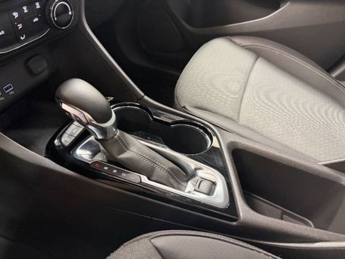 Used 2025 Buick Encore GX Preferred AWD/4WD image 25