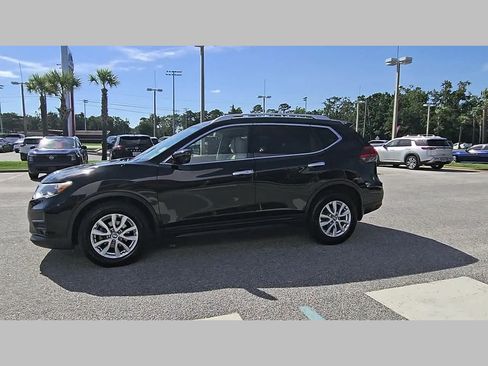 Used 2017 Nissan Rogue SV w/ SV Premium Package FWD image 25
