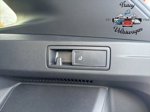 New 2026 Volkswagen Tiguan SE R-Line image 23