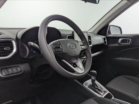 Used 2021 Hyundai Venue SE w/ Cargo Package image 23