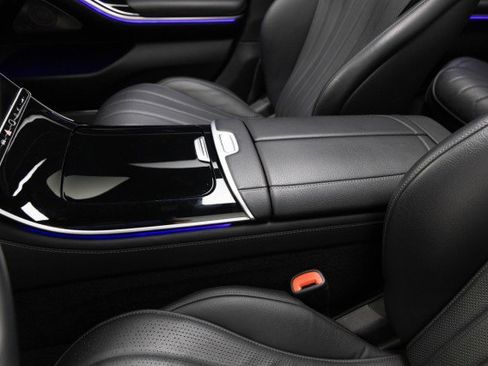 Used 2022 Mercedes-Benz S 500 4MATIC w/ AMG Line Package image 32