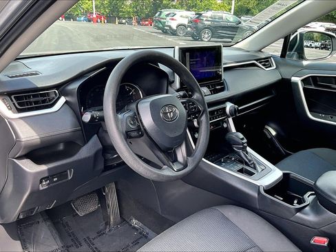 Used 2023 Toyota RAV4 LE AWD/4WD image 13