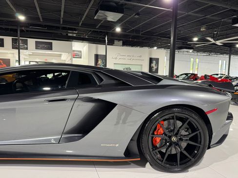Used 2017 Lamborghini Aventador S image 49