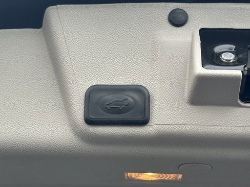 Used 2017 Buick Enclave Convenience image 19