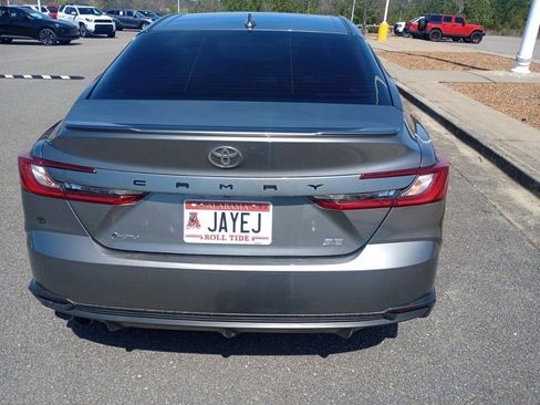 Used 2025 Toyota Camry SE w/ Convenience Package FWD image 6