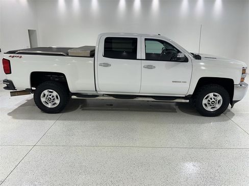 Used 2015 Chevrolet Silverado 2500 LT image 9