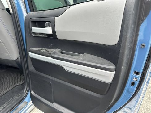 Used 2019 Toyota Tundra Limited w/ Limited Premium Package AWD/4WD image 22