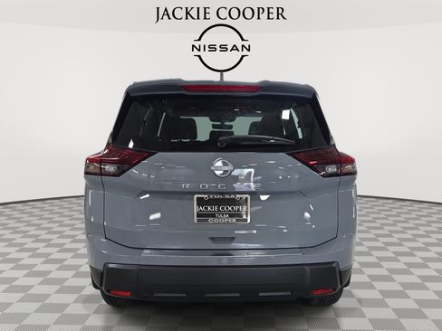 New 2026 Nissan Rogue SV w/ Cold Weather Package FWD image 6