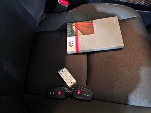 Used 2024 Toyota 4Runner TRD Off-Road Premium w/ Off Road Premium Plus Package image 9