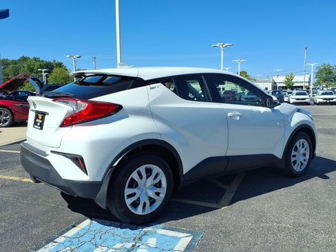 Used 2021 Toyota C-HR LE FWD image 10