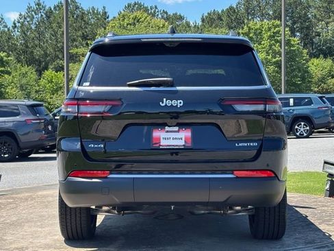 New 2026 Jeep Grand Cherokee L Limited w/ Luxury Tech Group II AWD/4WD image 6
