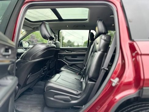 Used 2023 Jeep Grand Cherokee L Limited w/ Trailer Tow Group (B) AWD/4WD image 19