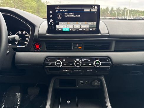 Certified 2025 Honda Pilot EX-L image 16