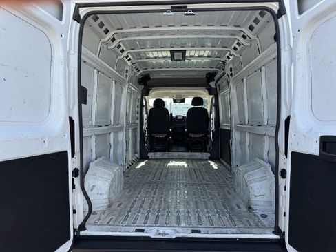 Used 2025 RAM ProMaster 2500 w/ Convenience Group FWD image 24