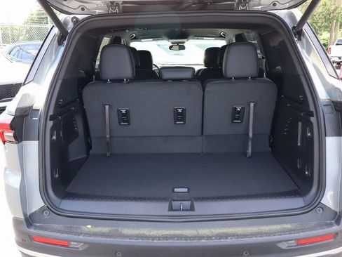 New 2025 Buick Enclave Preferred image 18