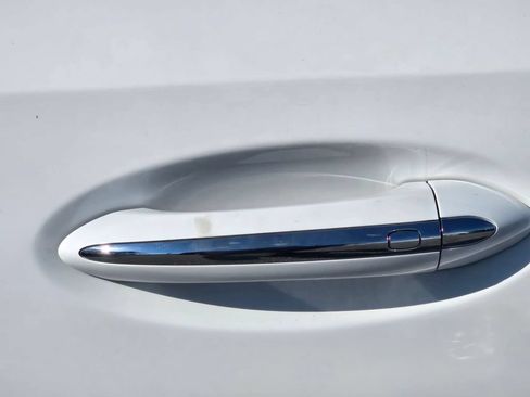 Certified 2021 Buick Envision Essence FWD image 10