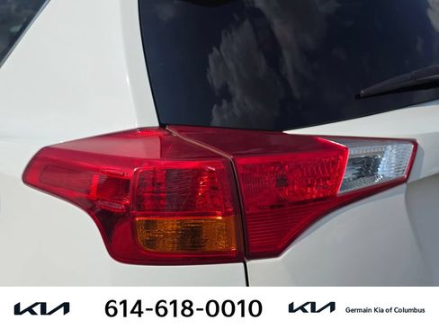 Used 2015 Toyota RAV4 XLE FWD image 15