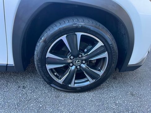 Used 2020 Lexus UX 200 image 36