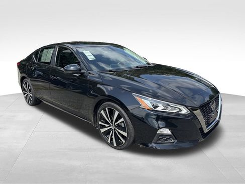 Used 2021 Nissan Altima 2.5 SR w/ SR Premium Package FWD image 24