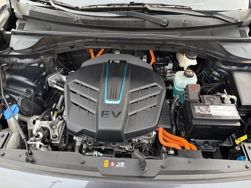 Used 2020 Kia Niro EX Premium image 34