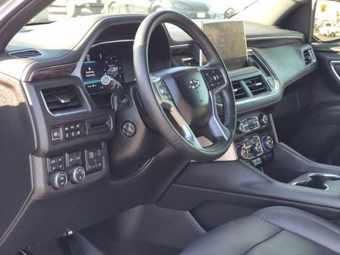 Used 2023 Chevrolet Tahoe Z71 w/ Z71 Off-Road Package AWD/4WD image 10