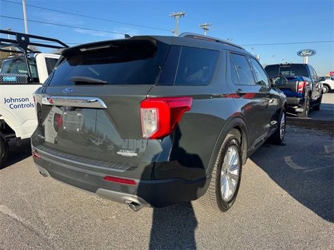 Used 2022 Ford Explorer Limited w/ Equipment Group 301A image 6
