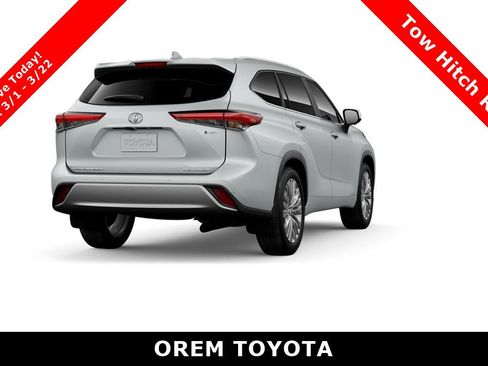 New 2026 Toyota Highlander Platinum image 9